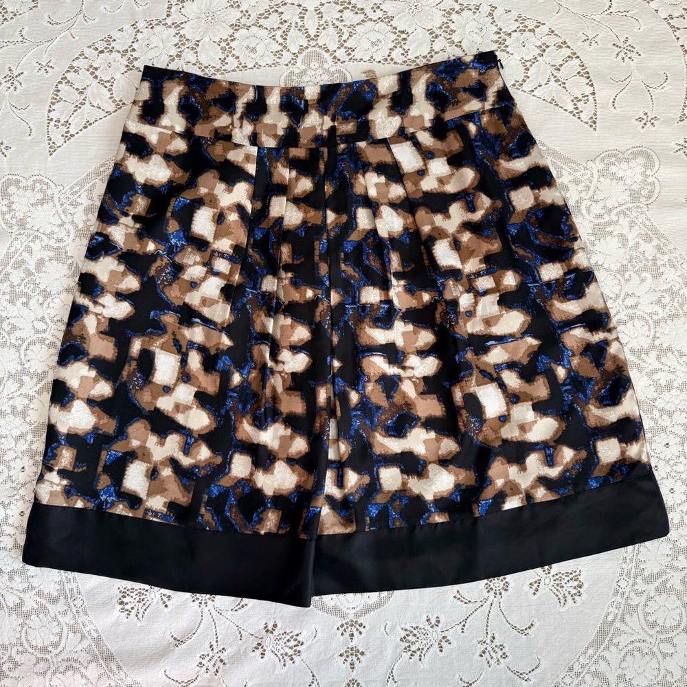 Dana Buchman Silk Geometric Print Skirt in Black,‎ Brown, and Blue Size 14